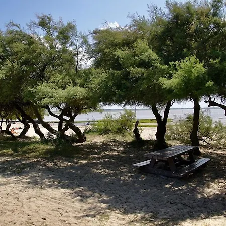 Le Cabanon Du Marche *