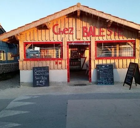 Le Cabanon Du Marché Chalet